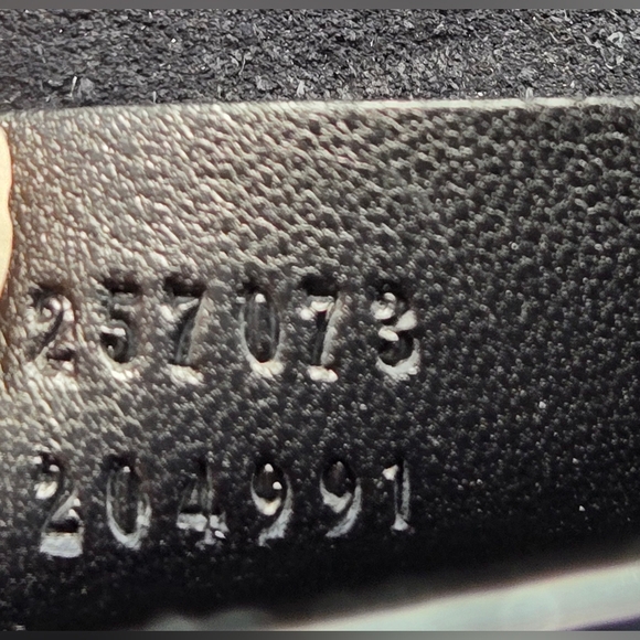 Gucci Microguccissima Patent Leather Clutch - Picture 11 of 15